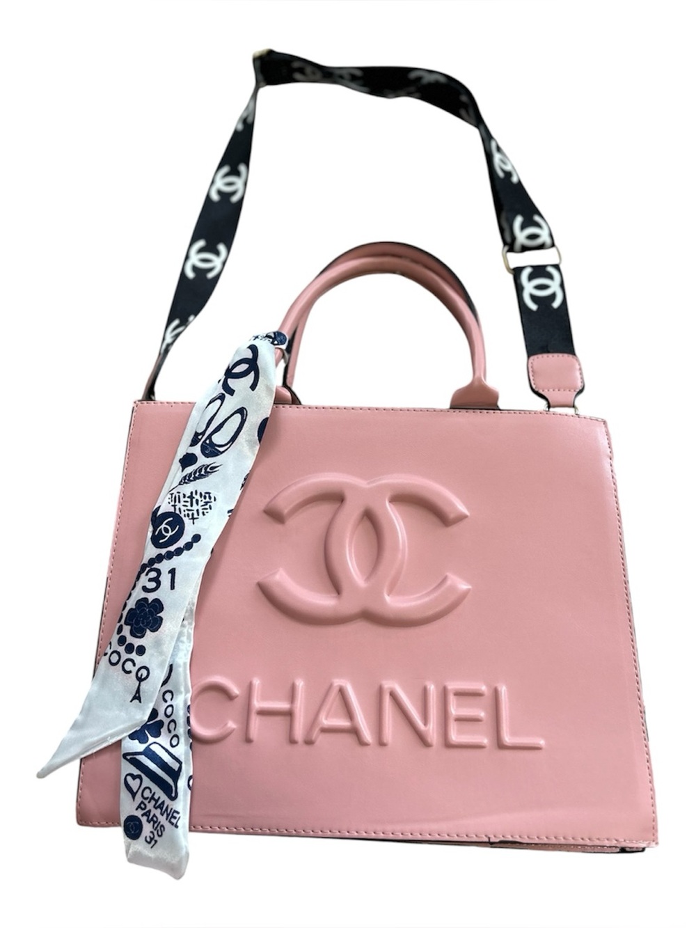 🆕CHANEL Pink Embossed CC Logo Tote with Signature Strap